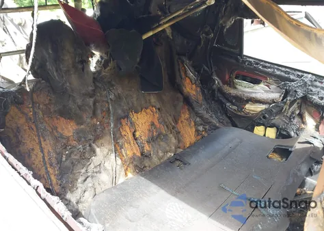 2018 Toyota Rav4 Limited z USA, uszkodzony, nr VIN 2T3DFREV2JW714931